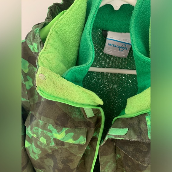 Boys Columbia 3-in-1 winter jacket - Picture 5 of 6